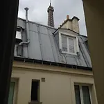 Studio Parisien La Bourdonnais